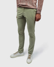 Load image into Gallery viewer, VINCENT & FRANKS S197558GD OLIVE STRETCH CHINOS
