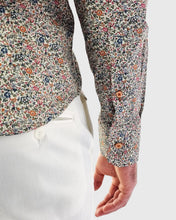 Load image into Gallery viewer, VINCENT &amp; FRANKS W2303638021D MULTY LIBERTY PRINT SLIM SC SHIRT
