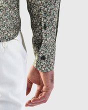 Load image into Gallery viewer, VINCENT & FRANKS W2303632224C GREEN LIBERTY PRINT SLIM SC SHIRT