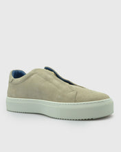 Load image into Gallery viewer, VINCENT & FRANKS S24VF-BRACESLIP SAND SUEDE SNEAKER