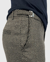Load image into Gallery viewer, VINCENT & FRANKS W22VF-FS04530 BLK SLIM TROUSER