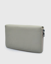 Load image into Gallery viewer, KARL LAGERFELD 815414-410 SAND HAND WALLET