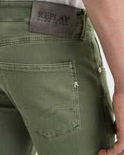Load image into Gallery viewer, REPLAY R3978121914Y GREEN ANBASS X-LITE JEANS