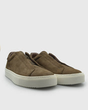 Load image into Gallery viewer, VINCENT & FRANKS S24VF-BRACESLIP BROWN NUBUCK SNEAKER