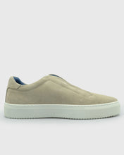 Load image into Gallery viewer, VINCENT & FRANKS S24VF-BRACESLIP SAND SUEDE SNEAKER