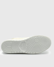 Load image into Gallery viewer, VINCENT & FRANKS VFW24XON WHITE CALF LEATHER SNEAKER