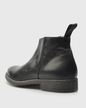 Load image into Gallery viewer, VINCENT & FRANKS VFW25 BLAK CLAF LEATHER ZIP ANKLE BOOT