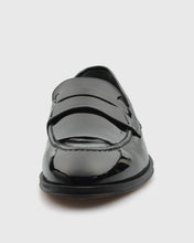 Load image into Gallery viewer, VINCENT & FRANKS VFW26-LO BLACK PATENT LOAFER