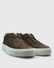 Load image into Gallery viewer, VINCENT & FRANKS W25VF-BRACESLIP CHOCOLATE NUBUCK SNEAKER