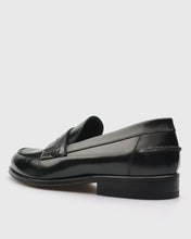 Load image into Gallery viewer, VINCENT & FRANKS W25VF BLACK HIGH-SHINE PENNY LOAFER
