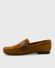 Load image into Gallery viewer, VINCENT & FRANKS VF64_7 TOBACCO SUEDE LOAFER