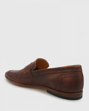 Load image into Gallery viewer, VINCENT & FRANKS VFS19 KANGAROO LEATHER BROWN LOAFER