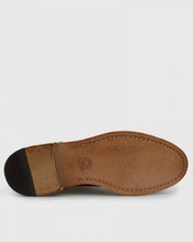 Load image into Gallery viewer, VINCENT & FRANKS VFW19B BROWN BROGUE BOOT