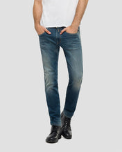 Load image into Gallery viewer, REPLAY M914661523009 DIRTY BLUE ANBASS HYPERFLEX JEANS