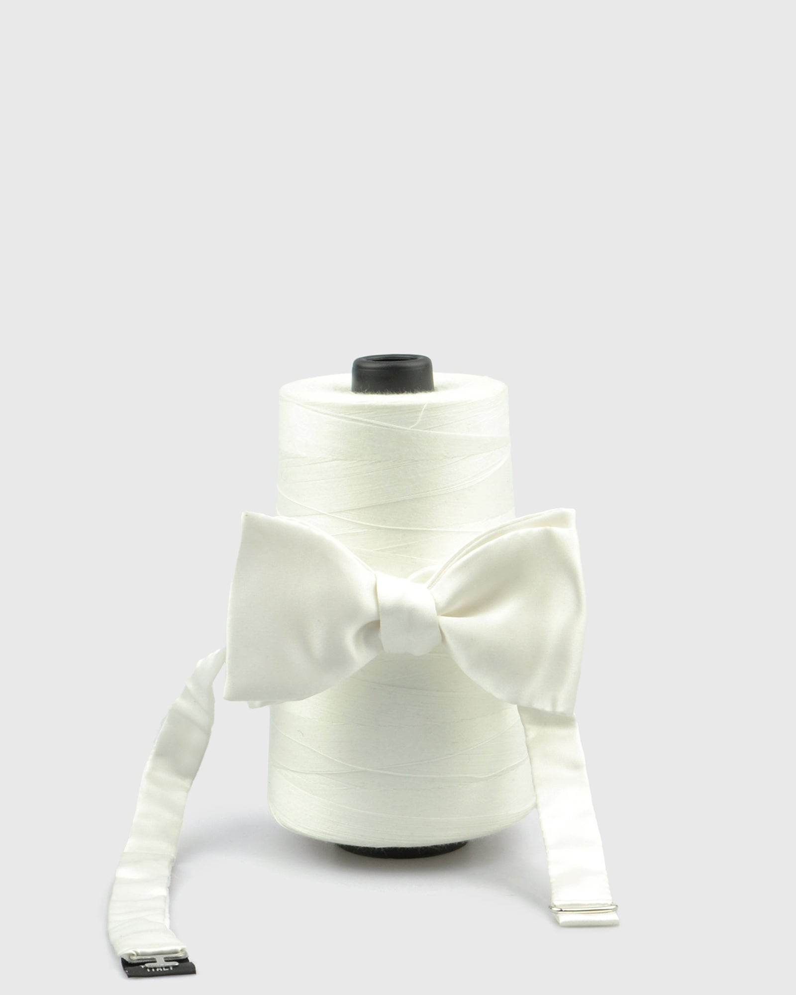 FRANCESCO TOME TYOFT-2 SELF TIE PLAIN MILK SILK BOW