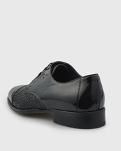 Load image into Gallery viewer, VINCENT & FRANKS VFS23 PATENT BLACK DERBY SHOE