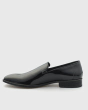 Load image into Gallery viewer, VINCENT & FRANKS VFW23-S SHINY BLACK PATENT LOAFER