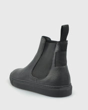 Load image into Gallery viewer, VINCENT & FRANKS VFW22 HIGH-TOP BLACK DEER LEATHER BOOT