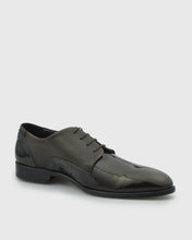 Load image into Gallery viewer, VINCENT & FRANKS VFS21 BROWN PATENT DERBY SHOE