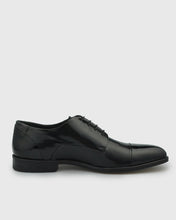 Load image into Gallery viewer, VINCENT & FRANKS VFS21 BLACK PATENT DERBY SHOE