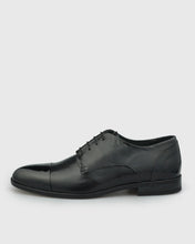 Load image into Gallery viewer, VINCENT & FRANKS VFS21 BLACK PATENT DERBY SHOE