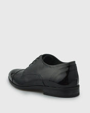 Load image into Gallery viewer, VINCENT & FRANKS VFS21 BLACK PATENT DERBY SHOE