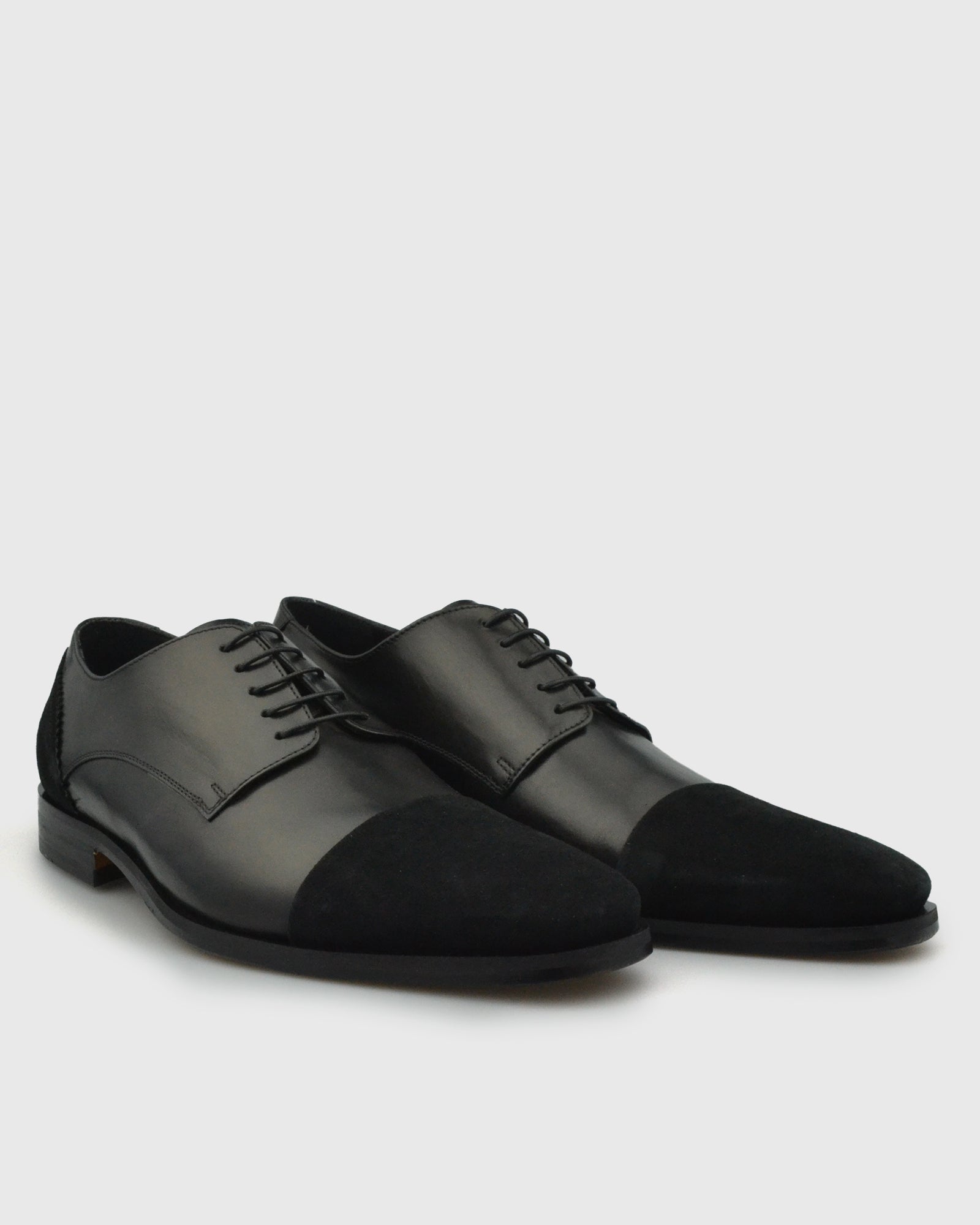 VINCENT & FRANKS VFW22-VF BLACK DERBY SHOE