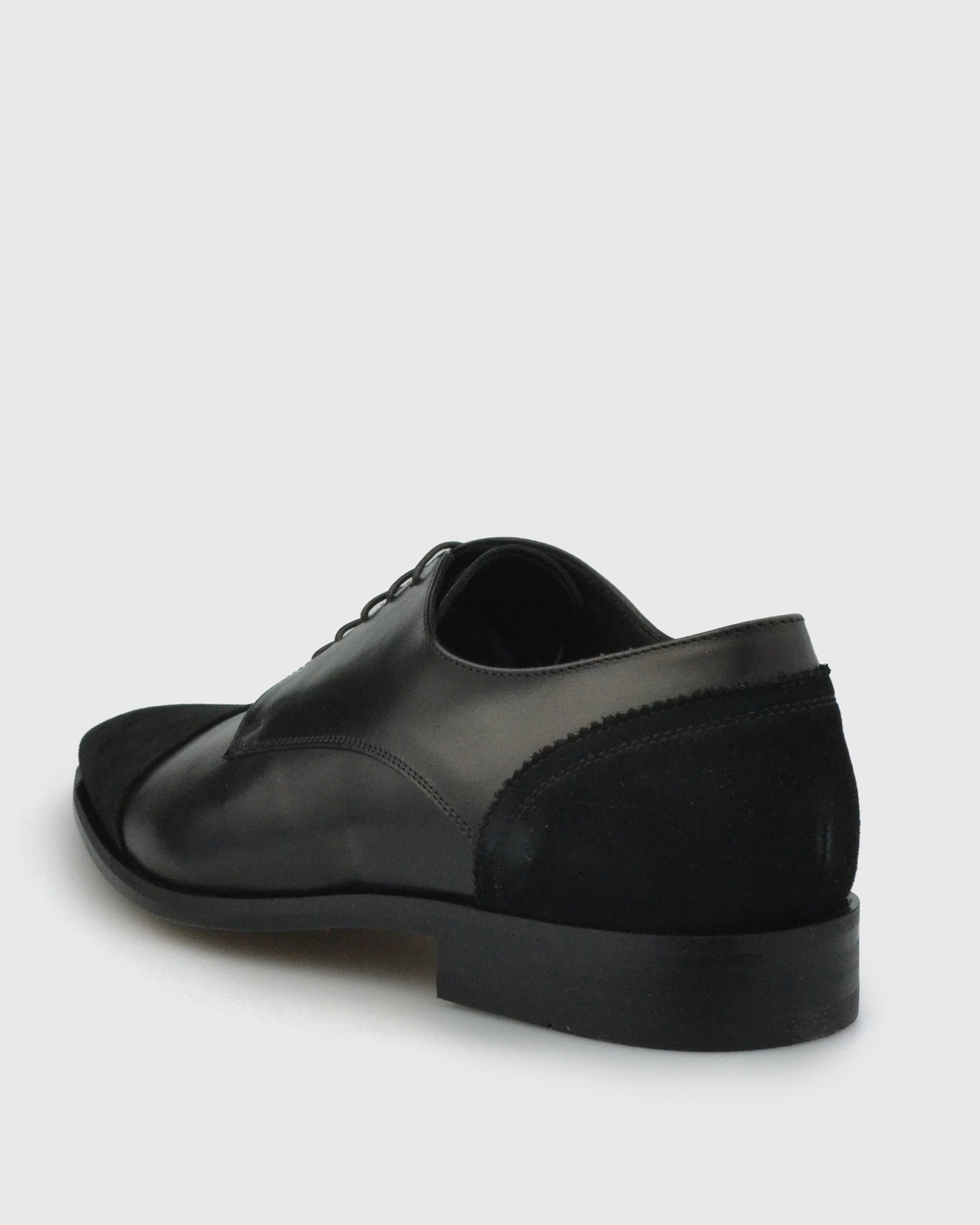VINCENT & FRANKS VFW22-VF BLACK DERBY SHOE