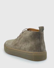 Load image into Gallery viewer, VINCENT & FRANKS VFW22 SUEDE TAUPE HIGH-TOP BOOT
