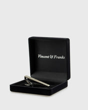 Load image into Gallery viewer, VINCENT & FRANKS VF131.79 GUN-SS TIE BAR