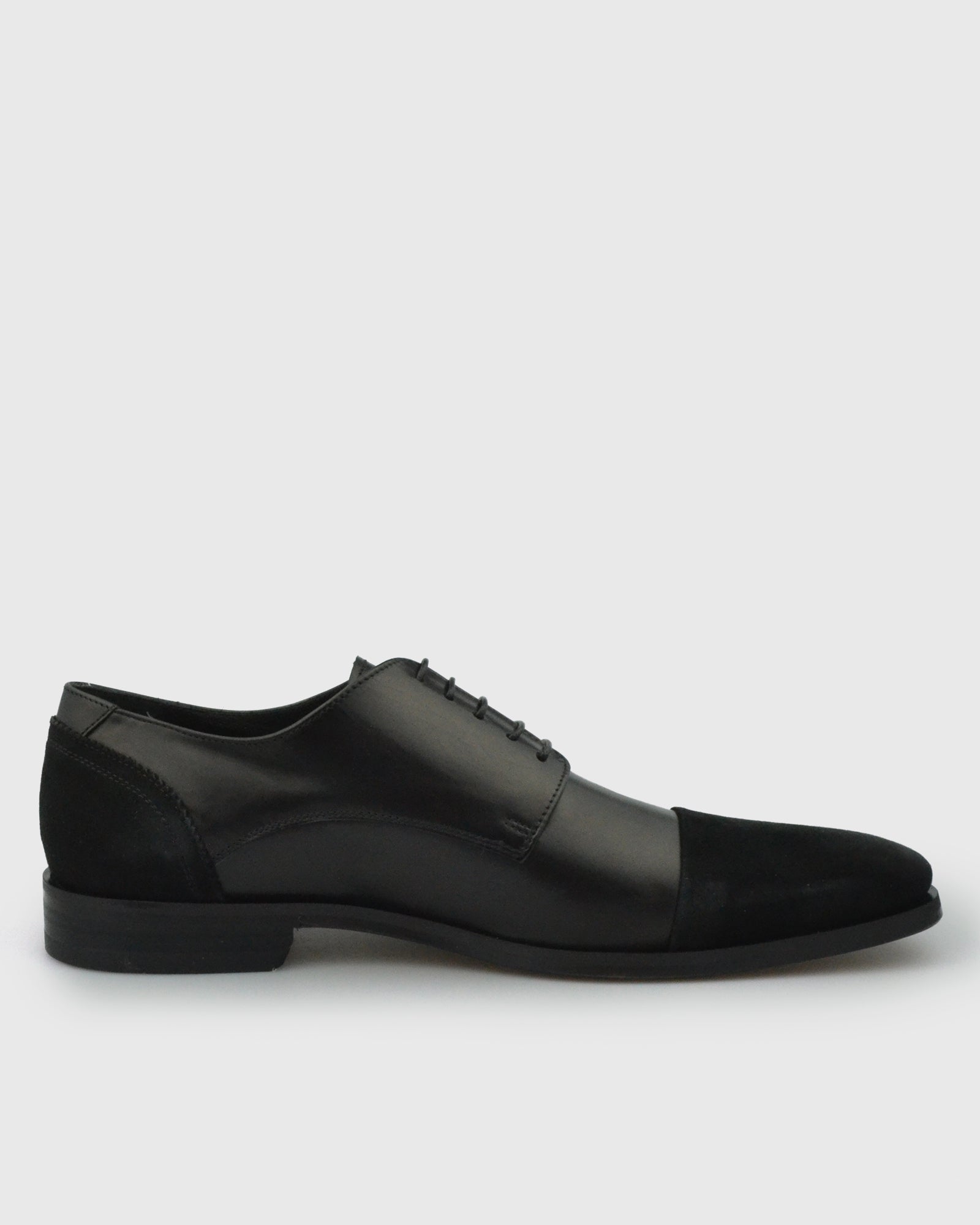 VINCENT & FRANKS VFW22-VF BLACK DERBY SHOE