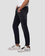 Load image into Gallery viewer, REPLAY M914661S04 BLACK ANBASS HYPERFLEX JEANS