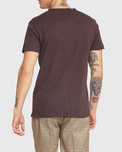 Load image into Gallery viewer, REPLAY R2782660M3591 PLUM V-NECK TEE