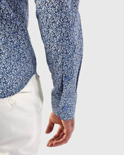 Load image into Gallery viewer, VINCENT &amp; FRANKS W2303639010R BLUE LIBERTY PRINT SLIM SC SHIRT
