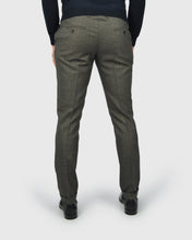 Load image into Gallery viewer, VINCENT &amp; FRANKS S21701204/5 BRN CREPE SLIM TROUSER
