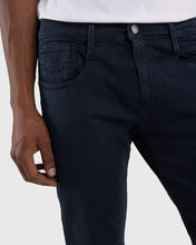 Load image into Gallery viewer, REPLAY R197661M914Y BLACK ANBASS HYPERFLEX JEANS

