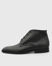 Load image into Gallery viewer, VINCENT &amp; FRANKS VFW26 BLACK BIRDS-EYE DERBY LEATHER BOOT
