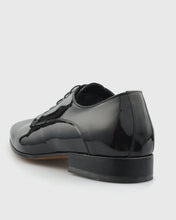 Load image into Gallery viewer, VINCENT &amp; FRANKS VFS25LA BLACK PATENT DERBY SHOE
