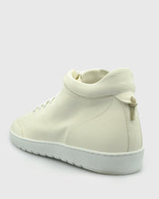 Load image into Gallery viewer, VINCENT &amp; FRANKS VFW24XON WHITE CALF LEATHER SNEAKER
