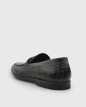 Load image into Gallery viewer, VINCENT &amp; FRANKS W24CROC BLACK CROCODILE LOAFER
