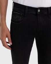 Load image into Gallery viewer, REPLAY RE01661M914 BLACK ANBASS HYPERFLEX JEANS
