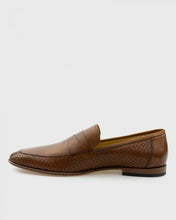 Load image into Gallery viewer, VINCENT &amp; FRANKS YDOC TAN BSKT LOAFER
