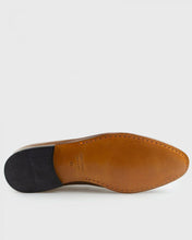 Load image into Gallery viewer, VINCENT &amp; FRANKS EGDIRLA SO TAN LOAFER
