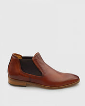 Load image into Gallery viewer, IMASCHI VITS19-3651 BRANDY CHELSEA 1/2 BOOT
