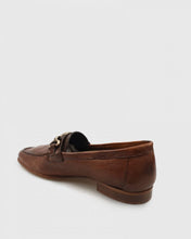 Load image into Gallery viewer, VINCENT &amp; FRANKS VFSS19373 BRANDY LOAFER
