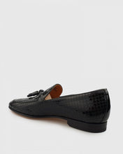 Load image into Gallery viewer, L&#39;STONY 94663LO PATENT BLACK LOAFER
