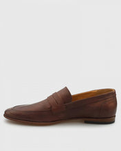 Load image into Gallery viewer, VINCENT &amp; FRANKS VFS19 KANGAROO LEATHER BROWN LOAFER
