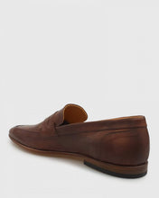Load image into Gallery viewer, VINCENT &amp; FRANKS VFS19 KANGAROO LEATHER BROWN LOAFER
