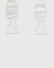 Load image into Gallery viewer, FRANCESCO TOME TYOFT-2 SELF TIE PLAIN MILK SILK BOW
