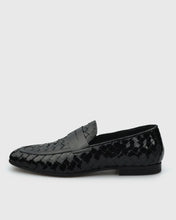 Load image into Gallery viewer, VINCENT &amp; FRANKS VFS22-LO BLACK WOVEN PATENT LOAFER
